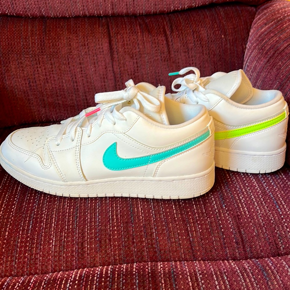 Nike Air Jordan 1 Low GS “White Neon”